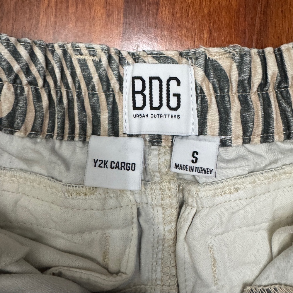 BDG Urban Outfitters Vintage Flare Y2K Cargo Pants Size Small - Picture 6 of 10